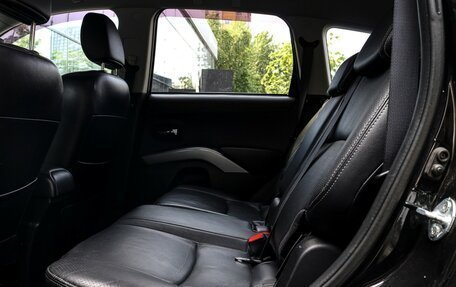 Mitsubishi Outlander III рестайлинг 3, 2010 год, 1 300 000 рублей, 10 фотография