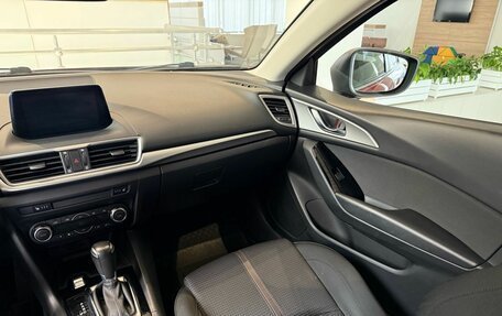 Mazda 3, 2018 год, 1 650 000 рублей, 18 фотография