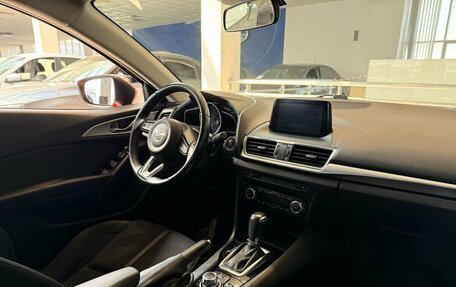 Mazda 3, 2018 год, 1 650 000 рублей, 20 фотография