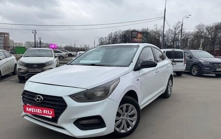 Hyundai Solaris II рестайлинг, 2018 год, 660 000 рублей, 2 фотография