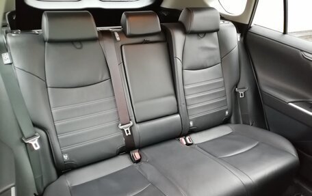 Toyota RAV4, 2021 год, 3 999 000 рублей, 12 фотография