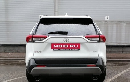 Toyota RAV4, 2021 год, 3 999 000 рублей, 6 фотография