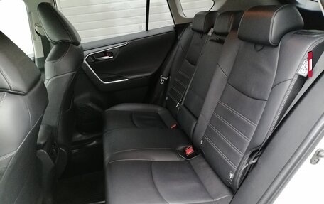 Toyota RAV4, 2021 год, 3 999 000 рублей, 11 фотография