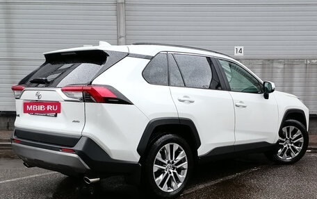 Toyota RAV4, 2021 год, 3 999 000 рублей, 5 фотография