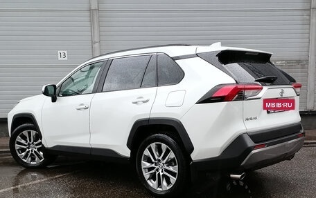 Toyota RAV4, 2021 год, 3 999 000 рублей, 7 фотография