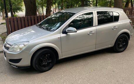 Opel Astra H, 2011 год, 750 000 рублей, 1 фотография
