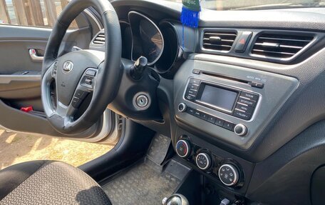KIA Rio III рестайлинг, 2016 год, 890 000 рублей, 8 фотография