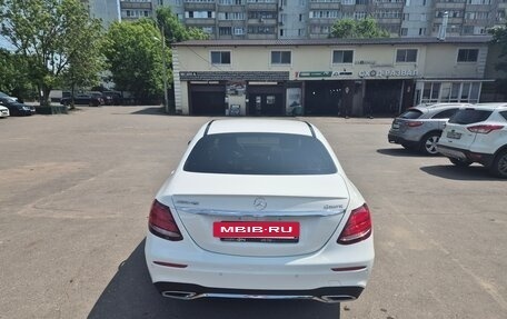 Mercedes-Benz E-Класс, 2018 год, 4 050 000 рублей, 5 фотография