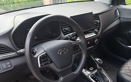 Hyundai Solaris II рестайлинг, 2022 год, 1 699 999 рублей, 8 фотография