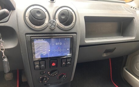 Renault Logan I, 2006 год, 315 000 рублей, 6 фотография