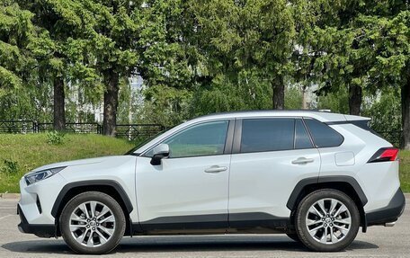 Toyota RAV4, 2020 год, 4 300 000 рублей, 6 фотография