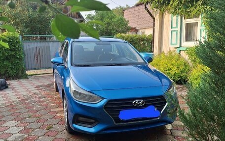 Hyundai Solaris II рестайлинг, 2017 год, 1 200 000 рублей, 3 фотография