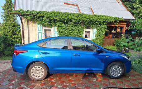 Hyundai Solaris II рестайлинг, 2017 год, 1 200 000 рублей, 13 фотография