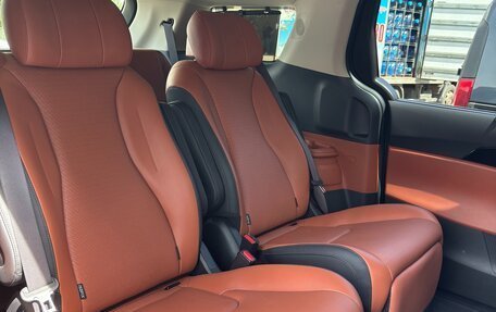 KIA Carnival, 2022 год, 5 500 000 рублей, 8 фотография
