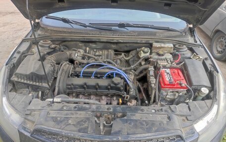 Chevrolet Cruze II, 2010 год, 300 000 рублей, 7 фотография