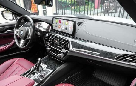 BMW 5 серия, 2022 год, 3 000 000 рублей, 11 фотография