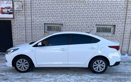 Hyundai Solaris II рестайлинг, 2021 год, 1 529 000 рублей, 4 фотография