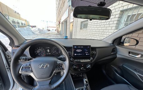 Hyundai Solaris II рестайлинг, 2021 год, 1 529 000 рублей, 13 фотография