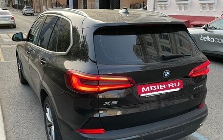BMW X5, 2019 год, 5 350 000 рублей, 2 фотография