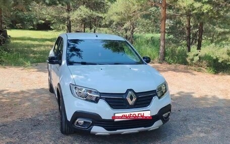 Renault Logan II, 2022 год, 1 800 000 рублей, 3 фотография