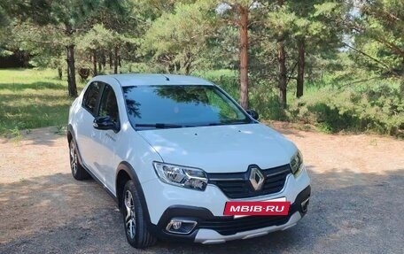 Renault Logan II, 2022 год, 1 800 000 рублей, 6 фотография