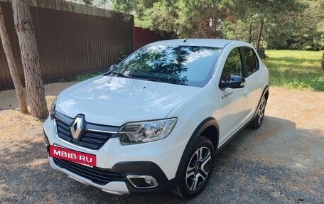 Renault Logan II, 2022 год, 1 800 000 рублей, 8 фотография