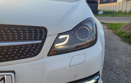 Mercedes-Benz C-Класс, 2011 год, 1 500 000 рублей, 5 фотография