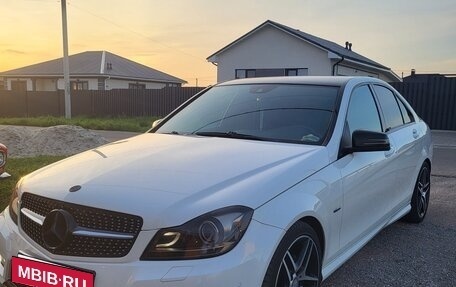 Mercedes-Benz C-Класс, 2011 год, 1 500 000 рублей, 8 фотография