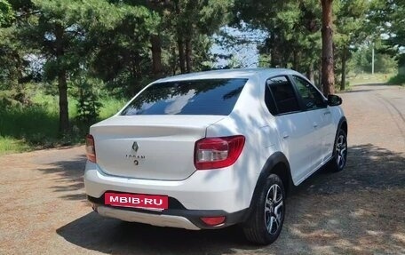 Renault Logan II, 2022 год, 1 800 000 рублей, 18 фотография