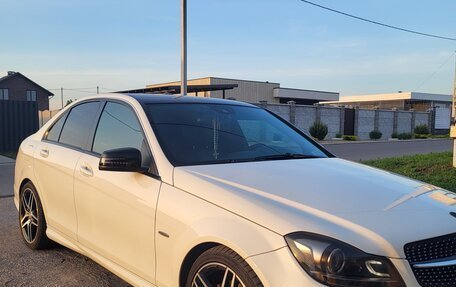 Mercedes-Benz C-Класс, 2011 год, 1 500 000 рублей, 10 фотография