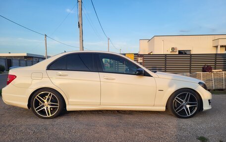Mercedes-Benz C-Класс, 2011 год, 1 500 000 рублей, 11 фотография
