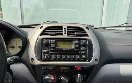 Toyota RAV4, 2003 год, 675 000 рублей, 12 фотография