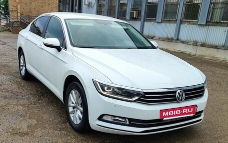Volkswagen Passat B8 рестайлинг, 2019 год, 2 600 000 рублей, 8 фотография