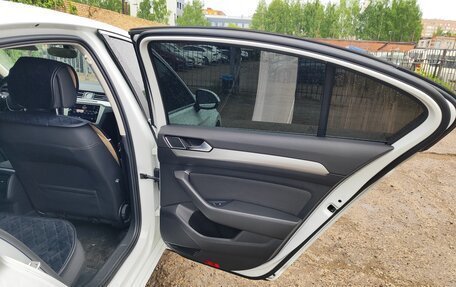 Volkswagen Passat B8 рестайлинг, 2019 год, 2 600 000 рублей, 11 фотография
