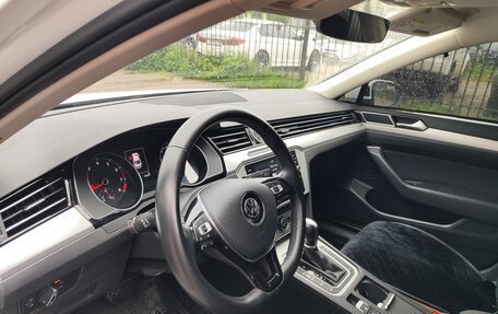 Volkswagen Passat B8 рестайлинг, 2019 год, 2 600 000 рублей, 14 фотография
