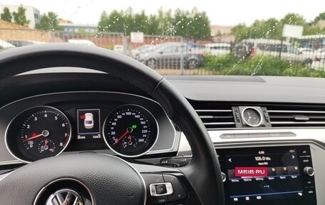 Volkswagen Passat B8 рестайлинг, 2019 год, 2 600 000 рублей, 13 фотография