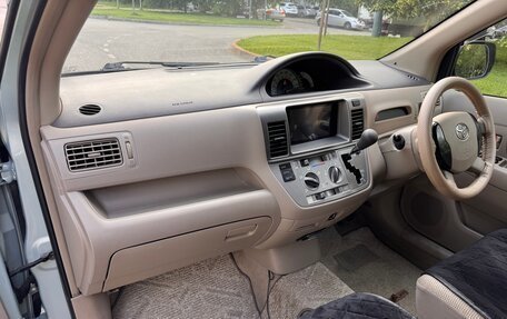 Toyota Raum II, 2004 год, 590 000 рублей, 17 фотография