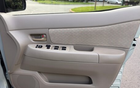 Toyota Raum II, 2004 год, 590 000 рублей, 21 фотография
