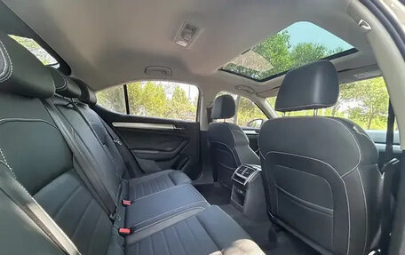 Skoda Superb III рестайлинг, 2021 год, 2 200 000 рублей, 19 фотография