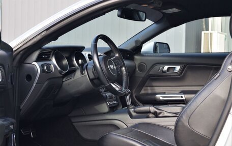 Ford Mustang VI рестайлинг, 2018 год, 2 690 000 рублей, 16 фотография