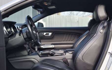 Ford Mustang VI рестайлинг, 2018 год, 2 690 000 рублей, 13 фотография