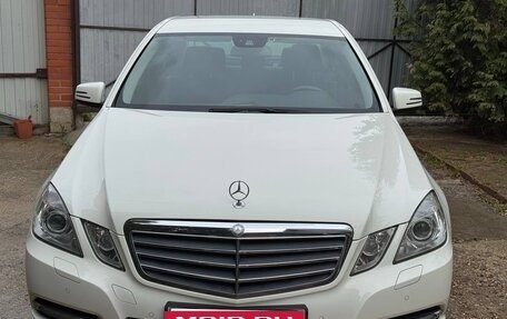 Mercedes-Benz E-Класс, 2011 год, 1 830 000 рублей, 5 фотография