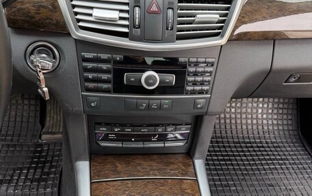 Mercedes-Benz E-Класс, 2011 год, 1 830 000 рублей, 13 фотография