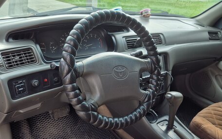 Toyota Camry, 1998 год, 450 000 рублей, 12 фотография