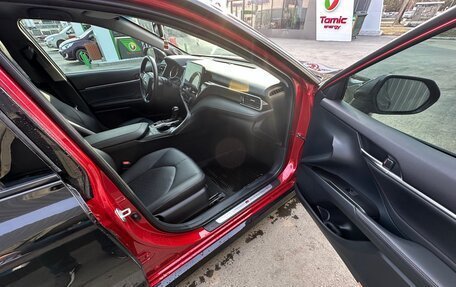 Toyota Camry, 2021 год, 3 350 000 рублей, 9 фотография