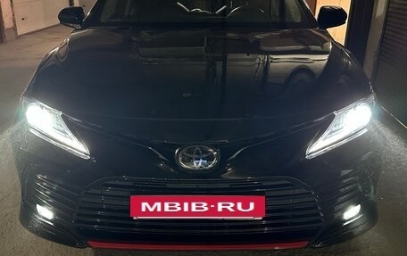 Toyota Camry, 2021 год, 3 350 000 рублей, 7 фотография