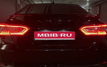Toyota Camry, 2021 год, 3 350 000 рублей, 6 фотография