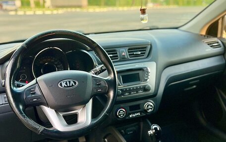 KIA Rio III рестайлинг, 2014 год, 980 000 рублей, 19 фотография