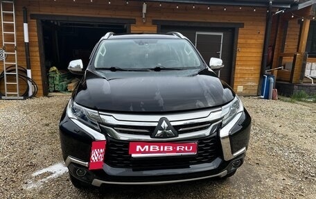 Mitsubishi Pajero Sport III рестайлинг, 2019 год, 3 300 000 рублей, 1 фотография