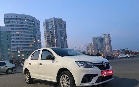 Renault Logan II, 2018 год, 600 000 рублей, 1 фотография